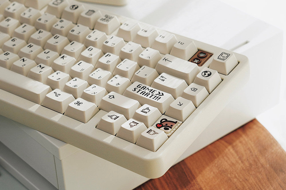 GLOVE x DOMIKEY Retro Macintosh Dye-Sub Keycaps
