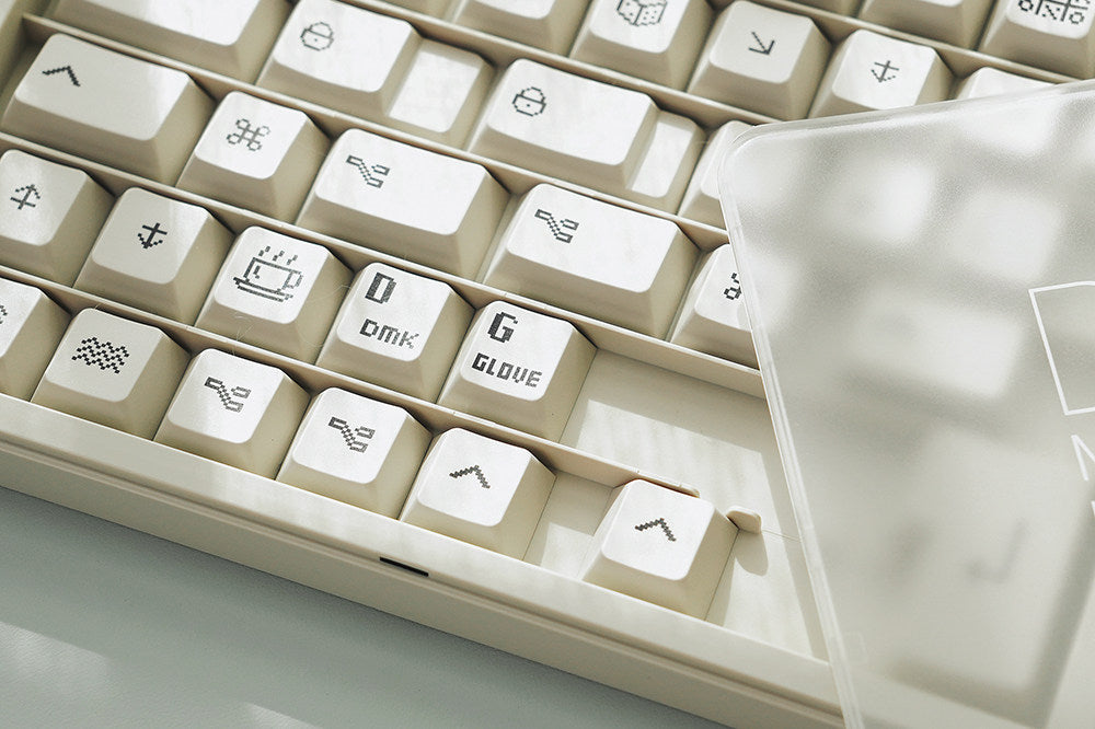 GLOVE x DOMIKEY Retro Macintosh Dye-Sub Keycaps